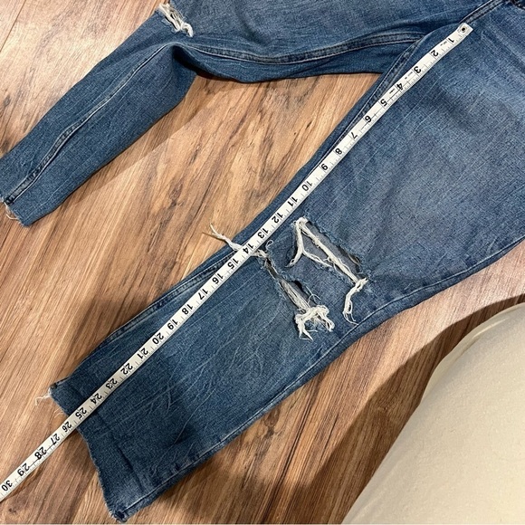 Abercrombie & Fitch Ultra High Rise Ankle Straight Jean - Picture 6 of 6